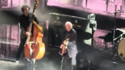 Watch: LED ZEPPELIN's JIMMY PAGE Performs For First Time In Nearly A Decade